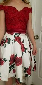 Beautiful two pieces prom dress.